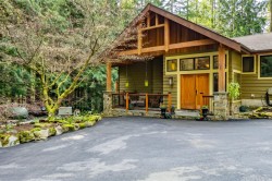 12595 Blue Mountain Crescent Maple Ridge, BC V2W 1N7