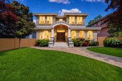 2407 18th Avenue W Vancouver, BC V6L 1A9
