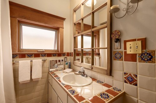 237 24Th Avenue E, Vancouver, BC 