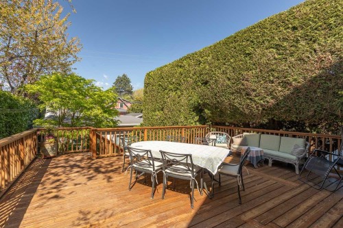 237 24Th Avenue E, Vancouver, BC 