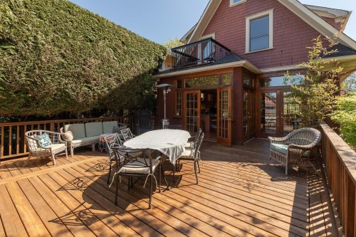 237 24Th Avenue E, Vancouver, BC 