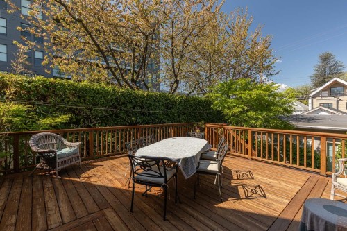 237 24Th Avenue E, Vancouver, BC 