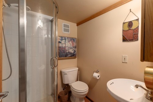 237 24Th Avenue E, Vancouver, BC 