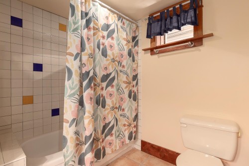 237 24Th Avenue E, Vancouver, BC 