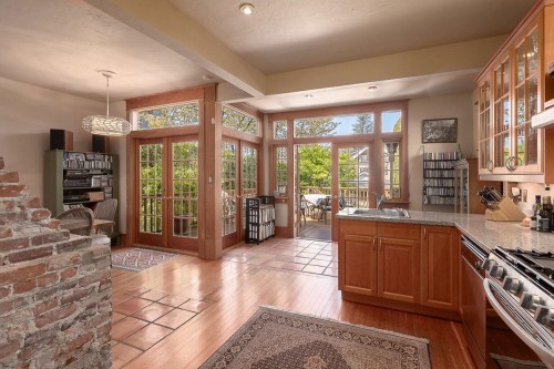 237 24Th Avenue E, Vancouver, BC 