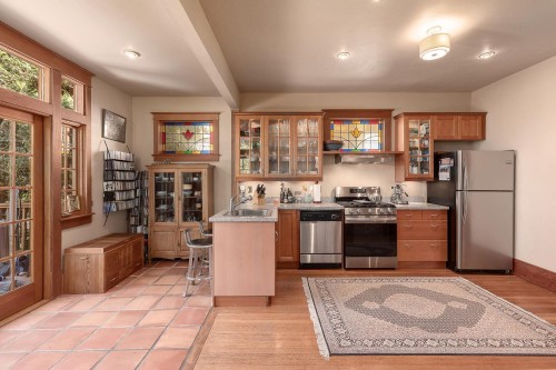 237 24Th Avenue E, Vancouver, BC 