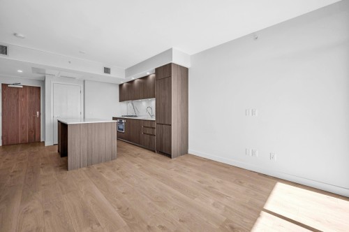 303-6463 Silver Avenue, Burnaby, BC 