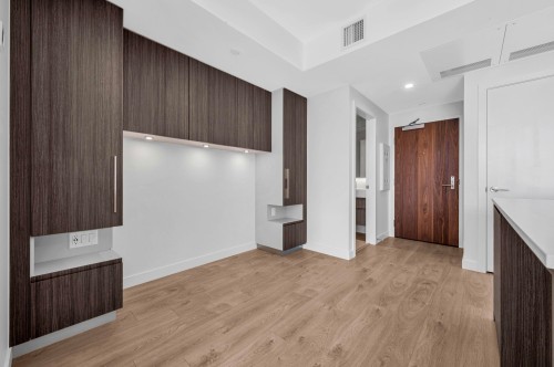 303-6463 Silver Avenue, Burnaby, BC 