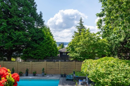 1580 Mathers Avenue, West Vancouver, BC 