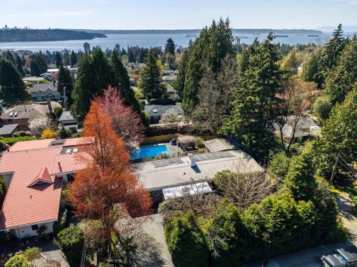 1580 Mathers Avenue, West Vancouver, BC 