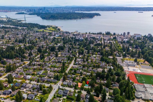 1580 Mathers Avenue, West Vancouver, BC 