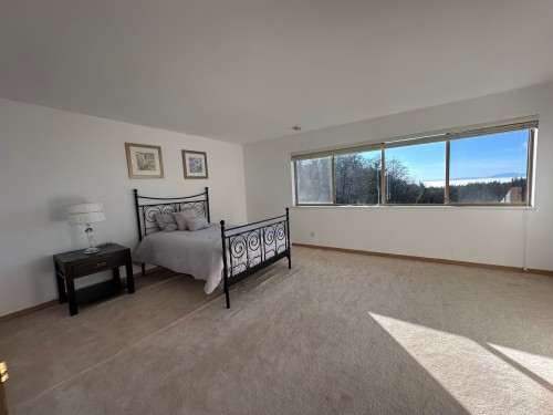 4779 Woodley Drive, West Vancouver, BC 