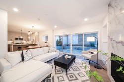 1-2735 8th Avenue W Vancouver, BC V6K 2B7