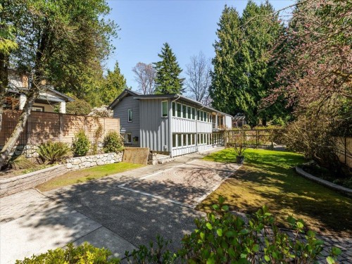 1650 Mathers Avenue, West Vancouver, BC 