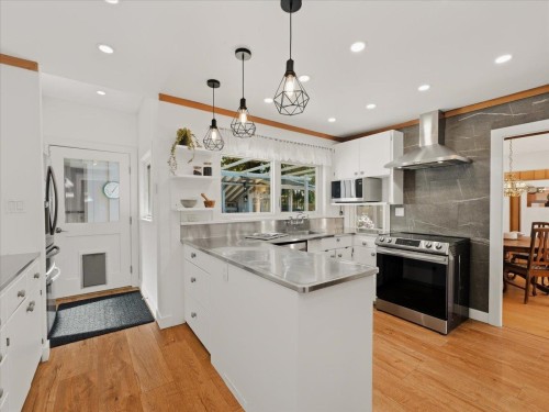 1650 Mathers Avenue, West Vancouver, BC 