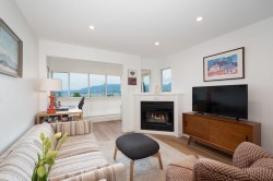 208-2211 Wall Street  Vancouver, BC V5L 1G4