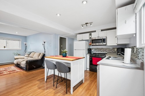 2050 13Th Avenue E, Vancouver, BC 
