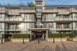 632-9009 Cornerstone Mews Burnaby, BC V5A 0B9