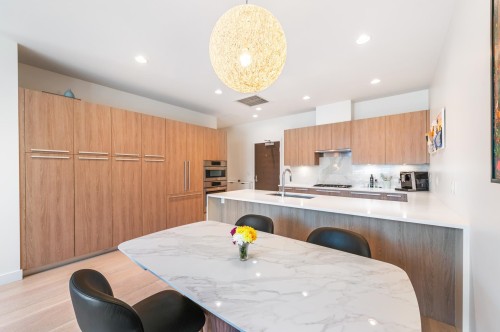 2765 Mountain Highway, North Vancouver, BC 