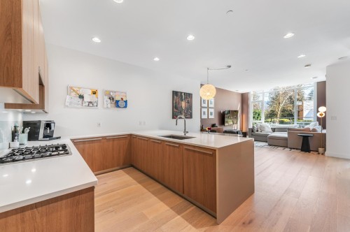 2765 Mountain Highway, North Vancouver, BC 
