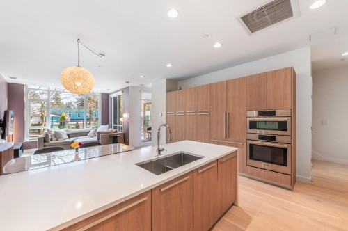 2765 Mountain Highway, North Vancouver, BC 