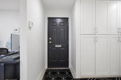 1326 7th Avenue W Vancouver, BC V6H 3W5