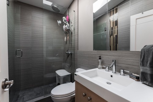 5655 Ontario Street, Vancouver, BC 