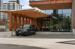 305-423 6th Street  West Vancouver, BC V7T 0A1