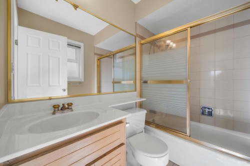 2445 19Th Avenue W, Vancouver, BC 
