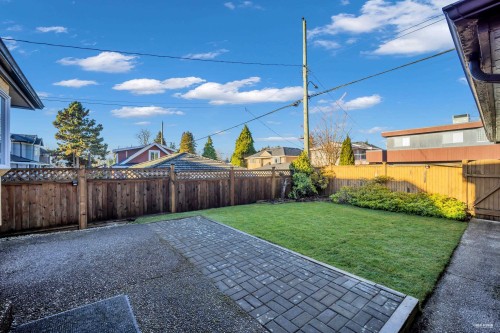 2445 19Th Avenue W, Vancouver, BC 