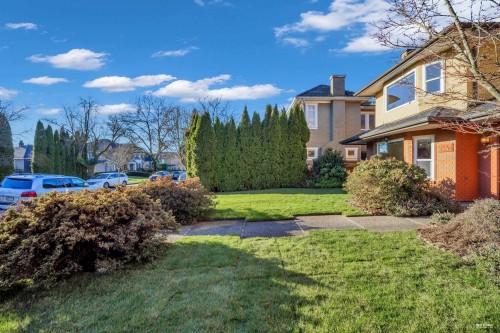 2445 19Th Avenue W, Vancouver, BC 