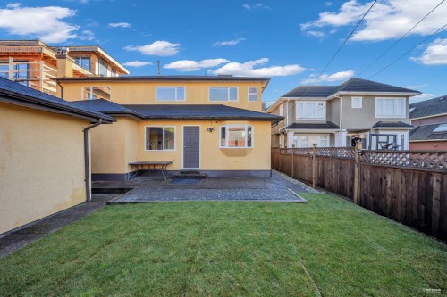 2445 19Th Avenue W, Vancouver, BC 