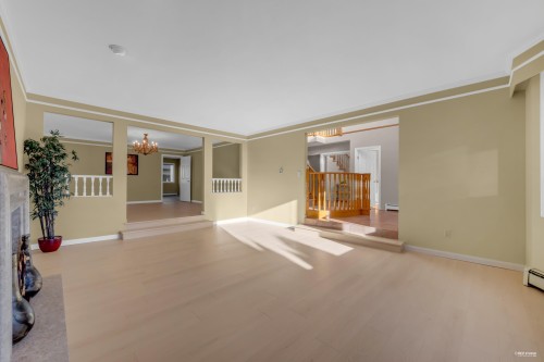 2445 19Th Avenue W, Vancouver, BC 