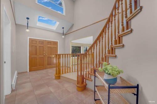2445 19Th Avenue W, Vancouver, BC 