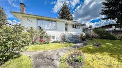 6167 Broadway Burnaby, BC V5B 2Y3