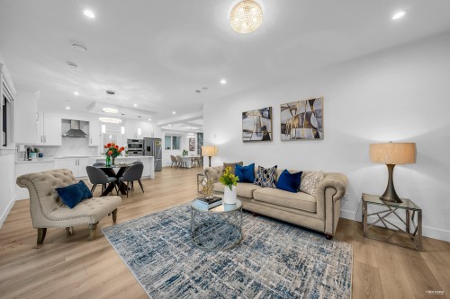4267 Parker Street, Burnaby, BC 