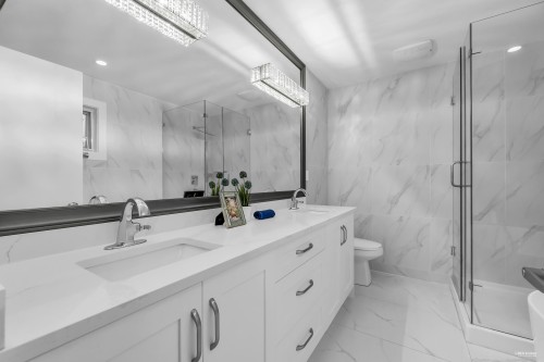 4267 Parker Street, Burnaby, BC 
