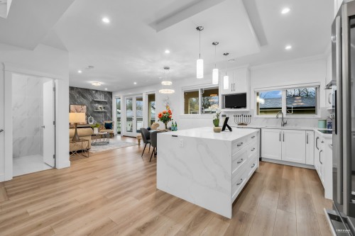 4267 Parker Street, Burnaby, BC 