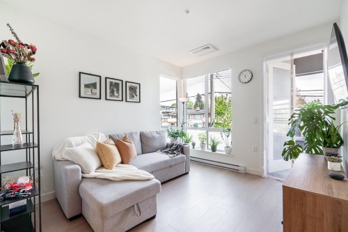 207-7599 15Th Street, Burnaby, BC 