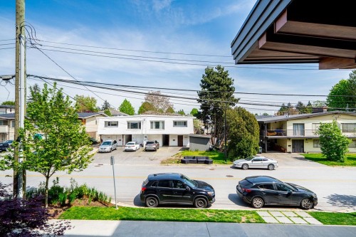 207-7599 15Th Street, Burnaby, BC 