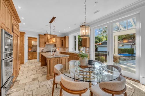5530 Mcmaster Road, Vancouver, BC 