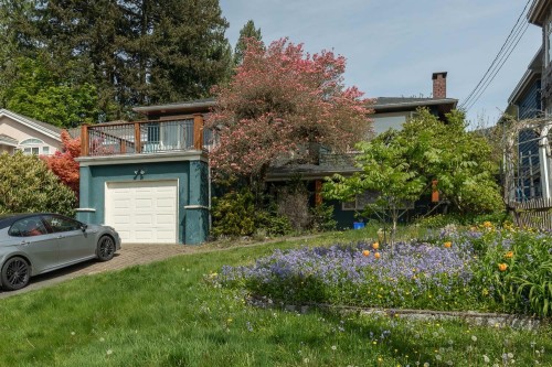 164 Carisbrooke Road E North Vancouver, BC V7N 1M9