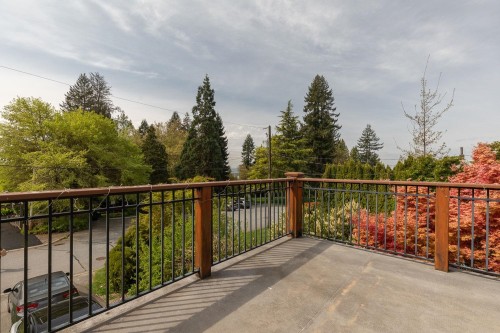 164 Carisbrooke Road E, North Vancouver, BC 