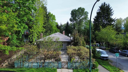 1385 7Th Avenue E, Vancouver, BC 