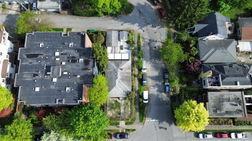 1385 7Th Avenue E, Vancouver, BC 