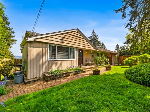 998 Fairway Drive, North Vancouver, BC 