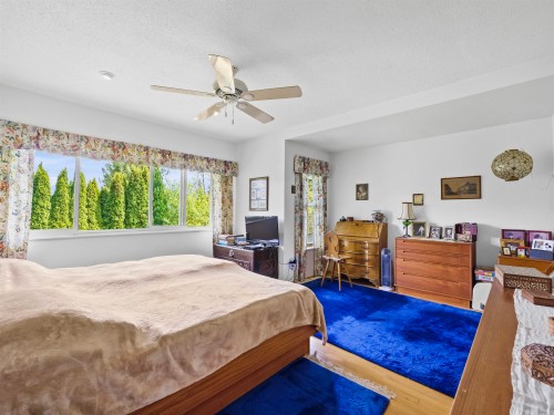 998 Fairway Drive, North Vancouver, BC 