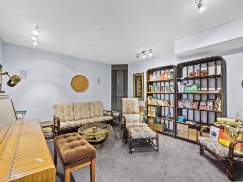 998 Fairway Drive, North Vancouver, BC 