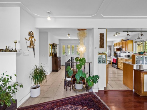 998 Fairway Drive, North Vancouver, BC 