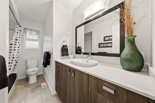 2563 Ashurst Avenue, Coquitlam, BC 